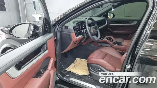 Porsche Cayenne 2026 — Photo 10/18