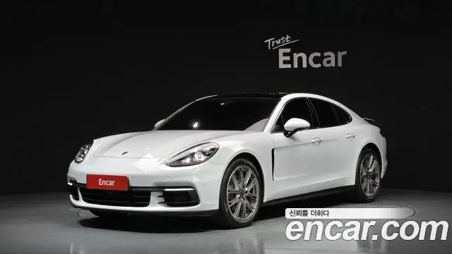 Porsche Panamera 2018 — Фото 1/20