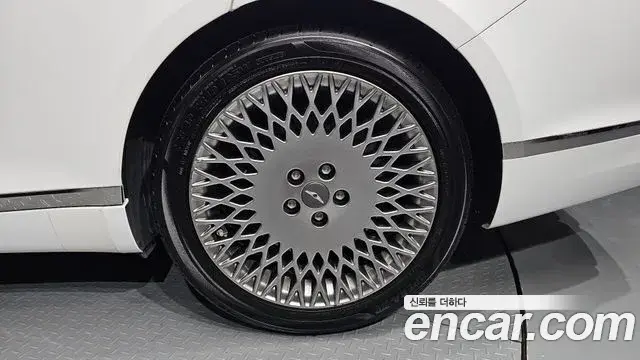 Genesis G80 2022 — ფოტო 29/34