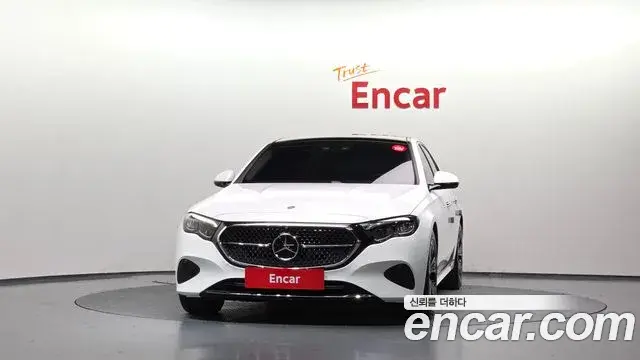 Mercedes-Benz E-Class 2025 — ფოტო 7/31