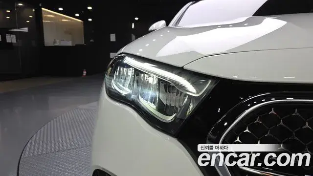 Mercedes-Benz E-Class 2025 — ფოტო 15/31