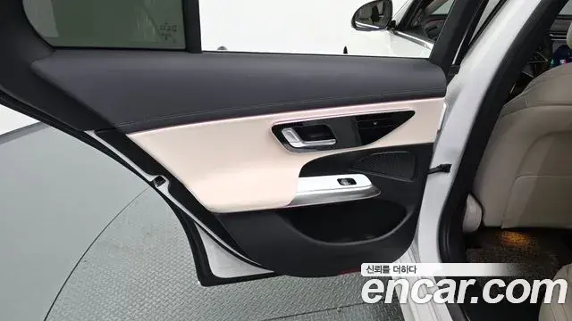 Mercedes-Benz E-Class 2025 — ფოტო 5/31