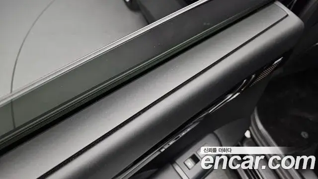 Hyundai Grandeur Hybrid 2023 — Photo 33/40