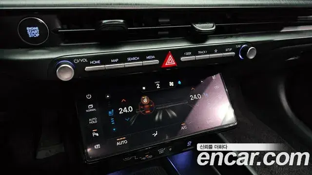 Hyundai Grandeur Hybrid 2023 — Photo 30/40