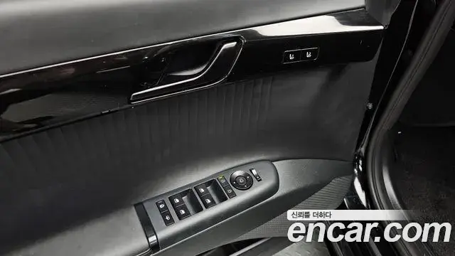 Hyundai Grandeur Hybrid 2023 — Photo 22/40