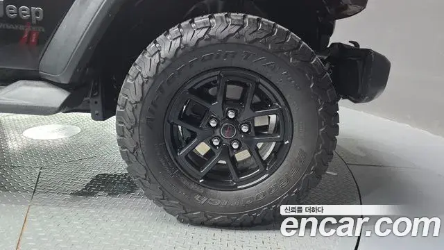 Jeep Wrangler 2024 — Şəkil 14/32