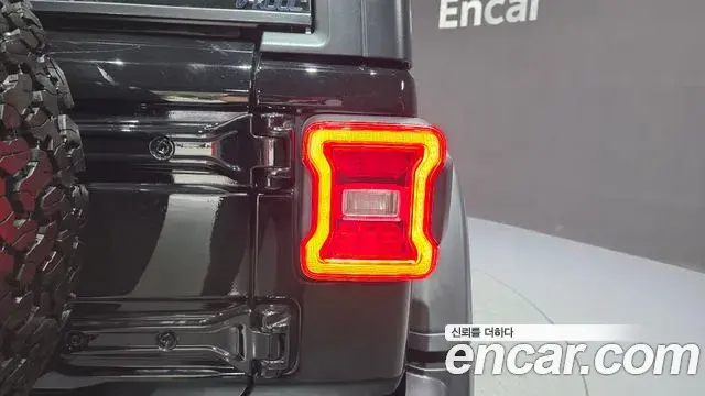 Jeep Wrangler 2024 — Şəkil 13/32