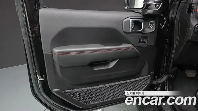 Jeep Wrangler 2024 — Şəkil 30/32