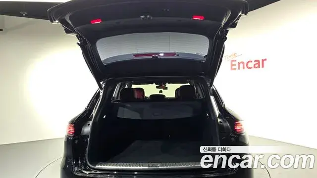 Porsche Cayenne 2019 — Şəkil 20/31