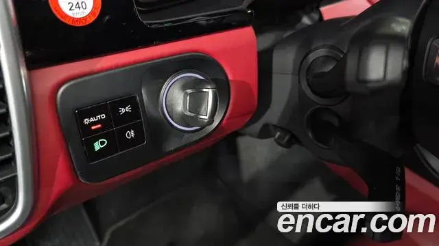 Porsche Cayenne 2019 — Şəkil 25/31