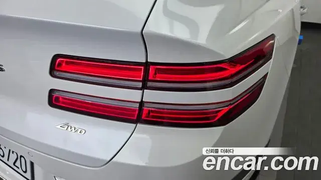 Genesis GV80 2024 — ფოტო 28/35