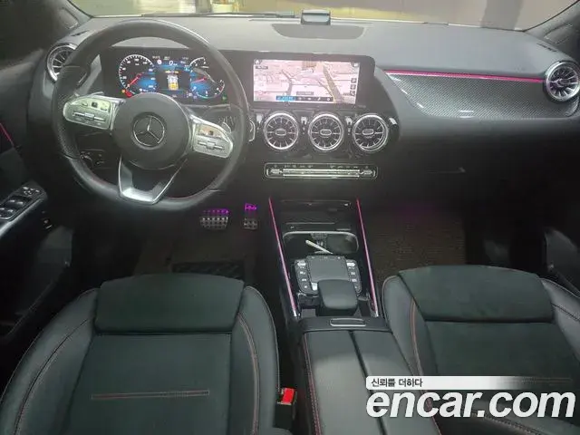 Mercedes-Benz GLA-Class 2023 — Фото 5/20