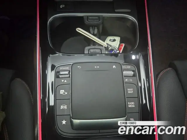 Mercedes-Benz GLA-Class 2023 — Фото 7/20