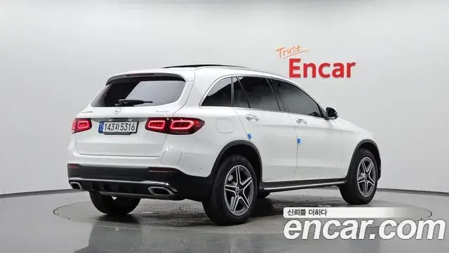 Mercedes-Benz GLC-Class 2022 — Photo 30/34