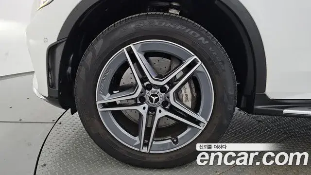 Mercedes-Benz GLC-Class 2022 — Photo 15/34