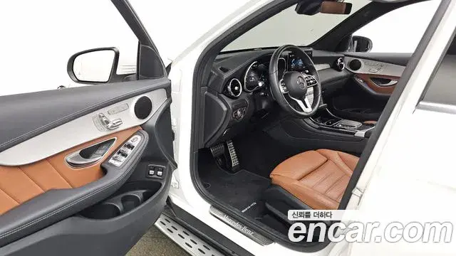 Mercedes-Benz GLC-Class 2022 — Photo 3/34