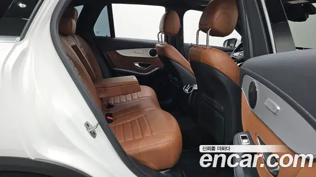 Mercedes-Benz GLC-Class 2022 — Photo 34/34