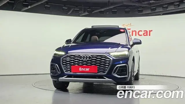 Audi Q5 2022 — Photo 2/37