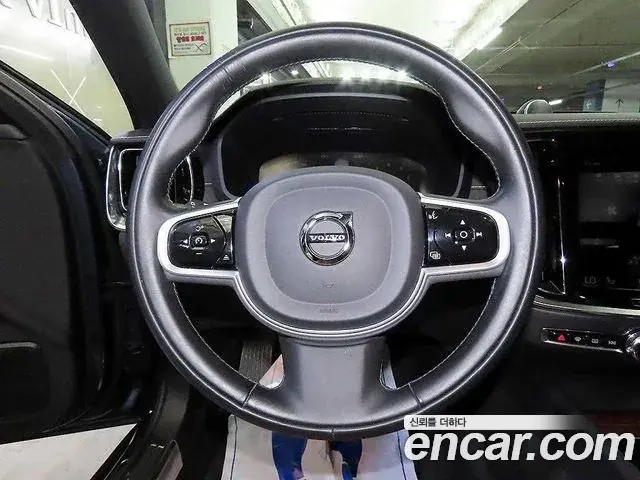 Volvo S60 2021 — Şəkil 12/20