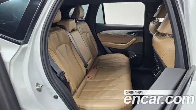 Renault Samsung Grand Koleos 2025 — Photo 13/33