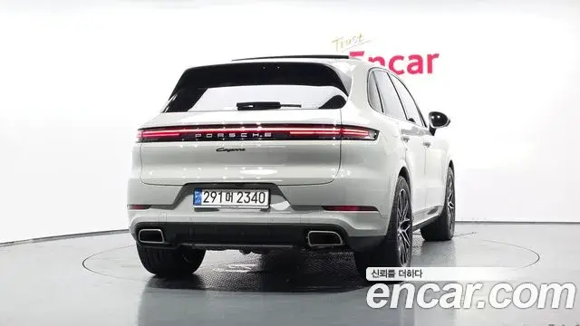 Porsche Cayenne 2024 — Photo 35/39