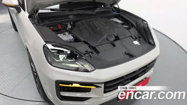 Porsche Cayenne 2024 — Photo 27/39