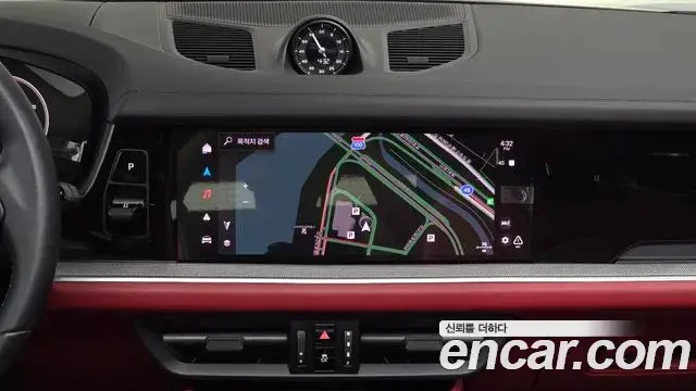 Porsche Cayenne 2024 — Photo 12/39