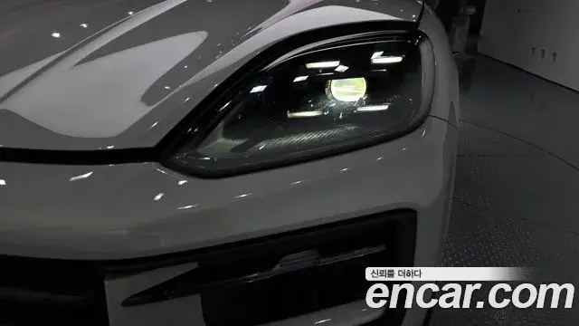 Porsche Cayenne 2024 — Photo 20/39