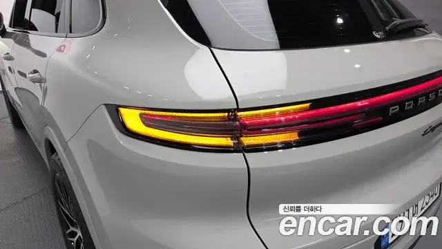 Porsche Cayenne 2024 — Photo 38/39