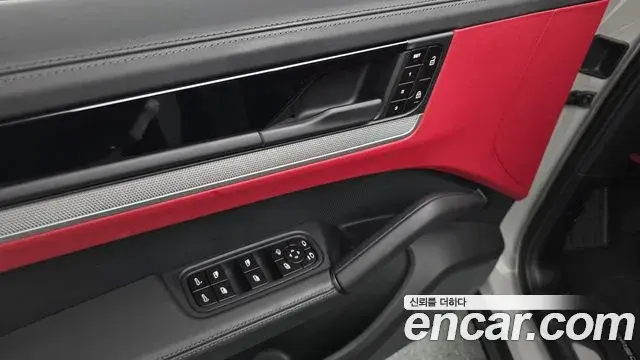 Porsche Cayenne 2024 — Photo 32/39