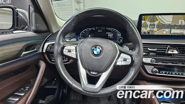 BMW 5 Series 2021 — Şəkil 9/20