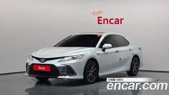 Toyota Camry 2024 — Şəkil 7/36