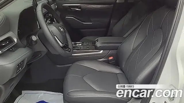 Toyota Highlander 2025 — ფოტო 2/20