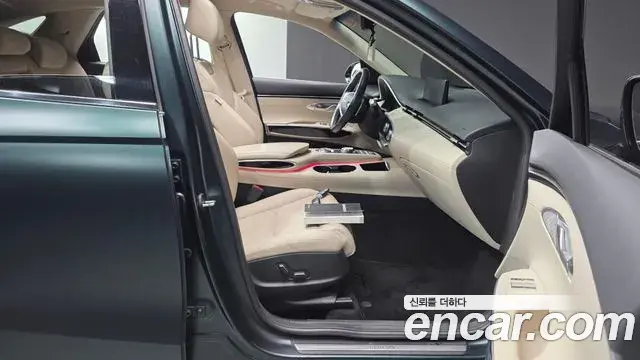 Genesis GV70 2021 — Photo 13/36