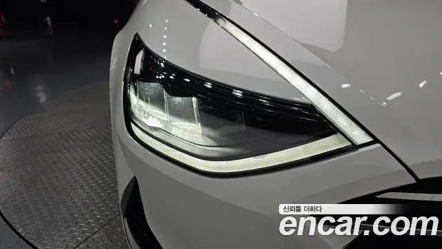 Hyundai Sonata Hybrid 2021 — Şəkil 29/30