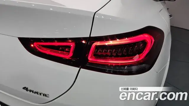 Mercedes-Benz GLE-Class 2022 — ფოტო 27/38