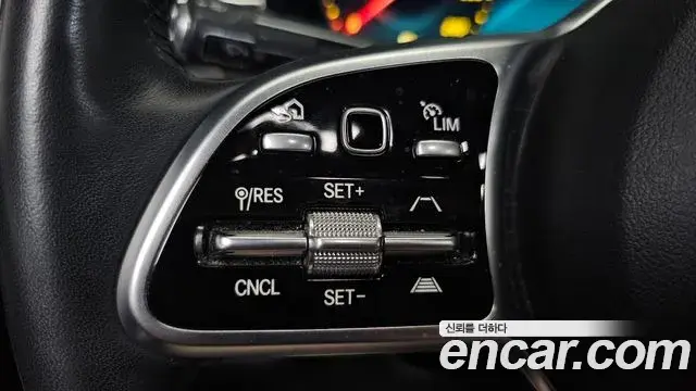 Mercedes-Benz GLE-Class 2022 — ფოტო 15/38