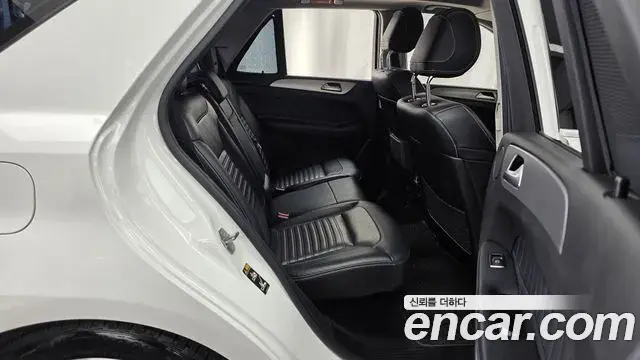 Mercedes-Benz GLE-Class 2018 — ფოტო 7/20