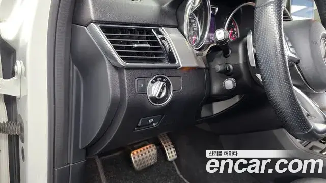 Mercedes-Benz GLE-Class 2018 — ფოტო 19/20