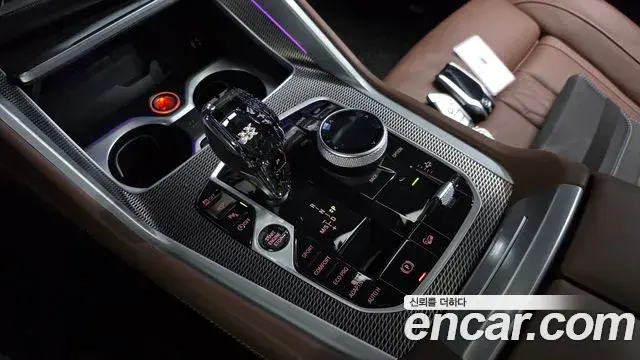 BMW X6 2023 — Photo 9/33