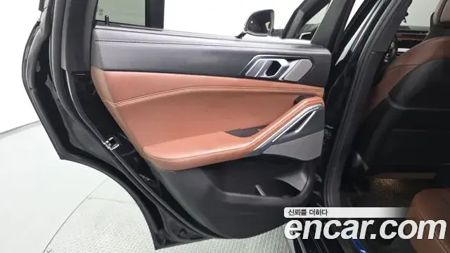BMW X6 2023 — Photo 6/33