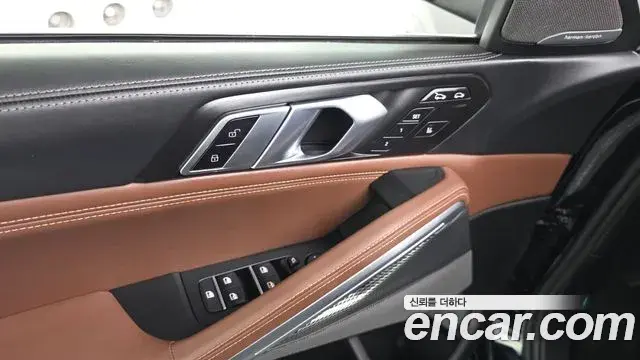 BMW X6 2023 — Photo 24/33