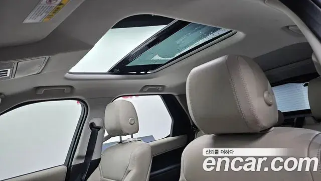 Land Rover Discovery 5 2018 — ფოტო 7/20