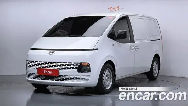 Hyundai Staria 2021 — Фото 1/20