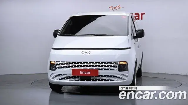 Hyundai Staria 2021 — Фото 3/20