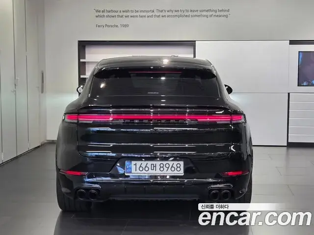 Porsche Cayenne 2025 — ფოტო 15/20