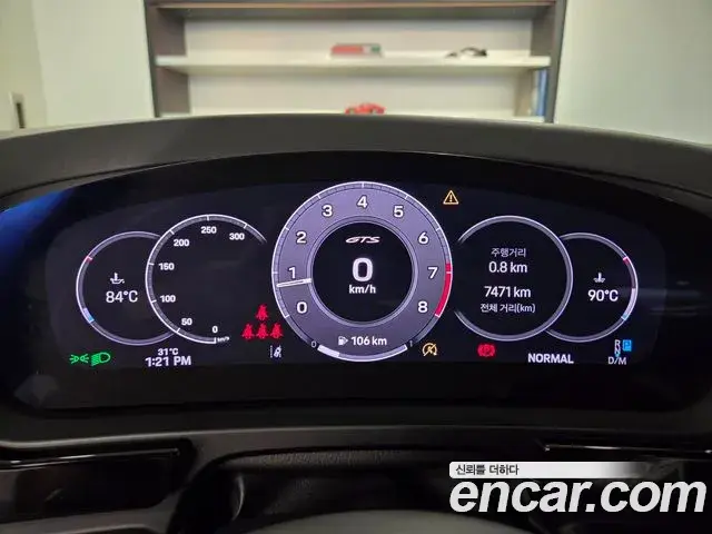 Porsche Cayenne 2025 — ფოტო 12/20