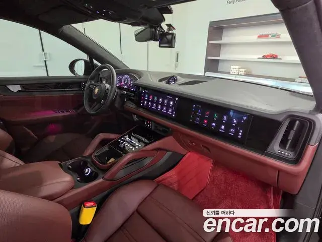 Porsche Cayenne 2025 — ფოტო 10/20
