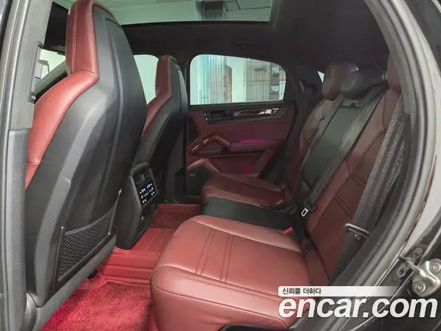 Porsche Cayenne 2025 — ფოტო 5/20