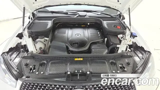 Mercedes-Benz GLE-Class 2025 — Фото 16/19